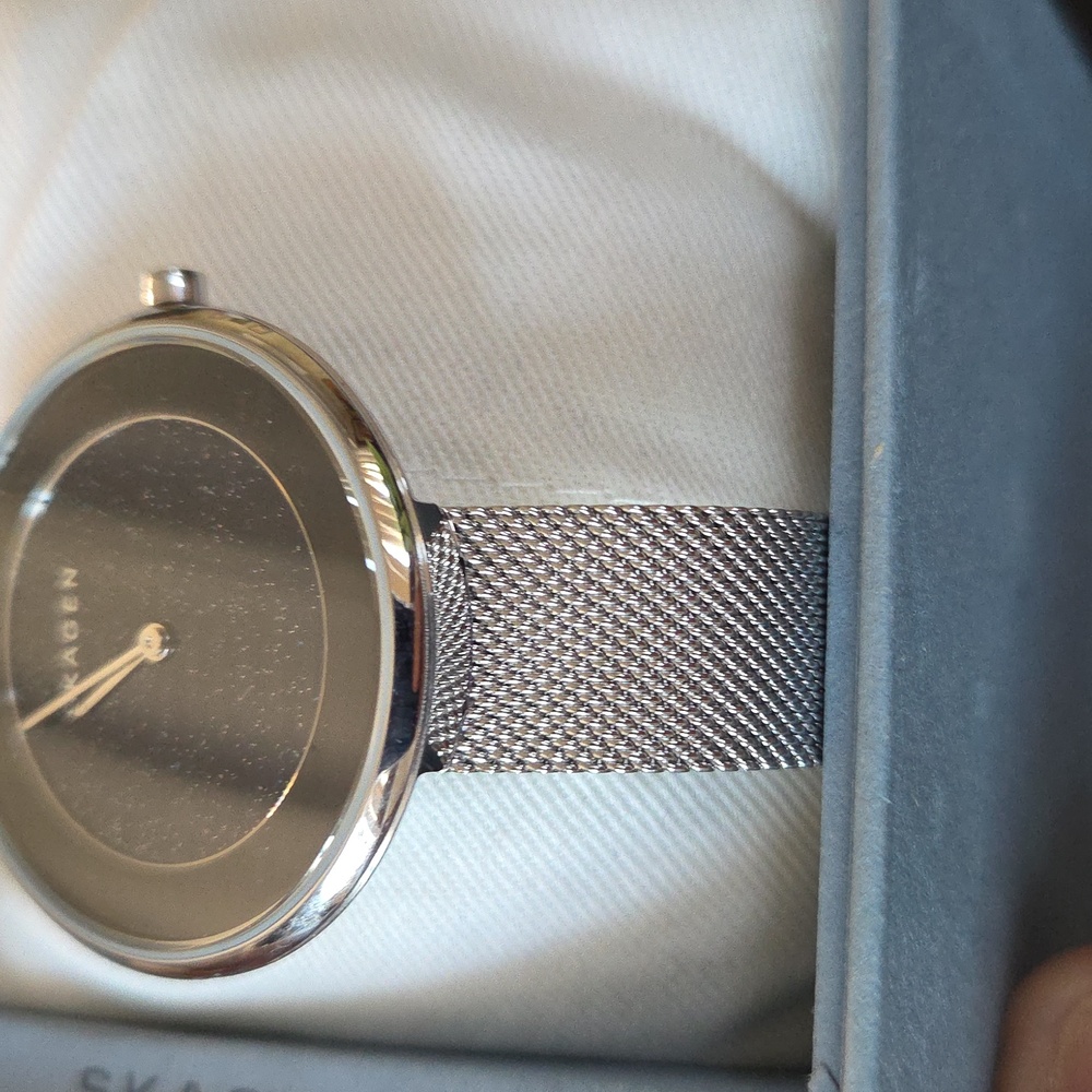 Skagen Watch In Box - Picture 3 of 5